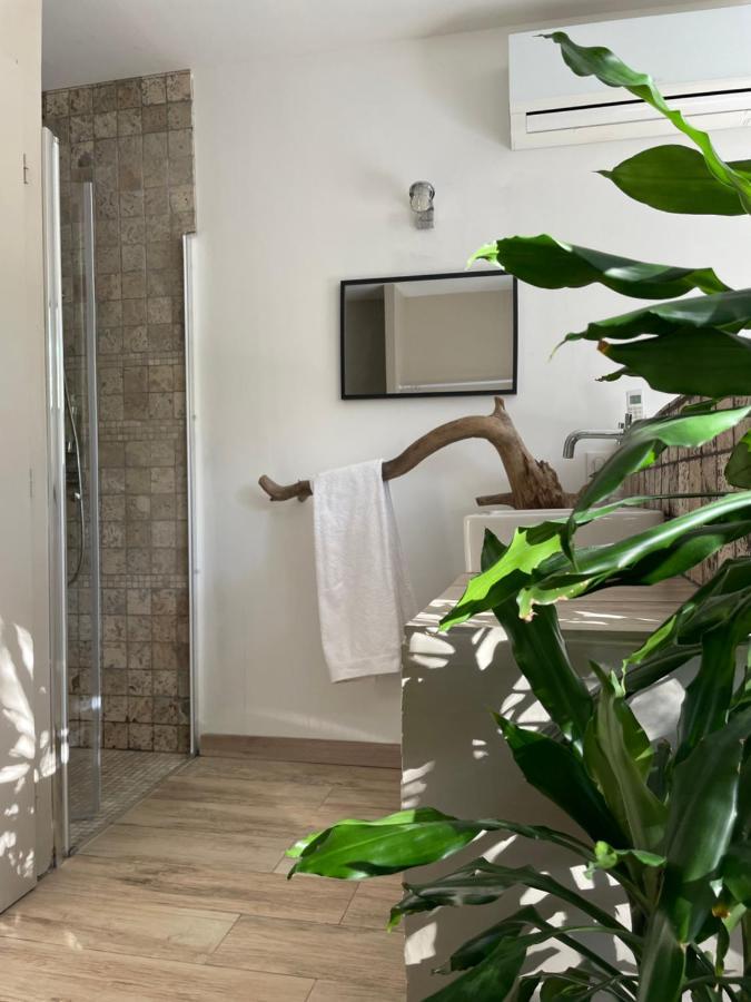 La Canopee Private Ecolodges Nîmes Extérieur photo