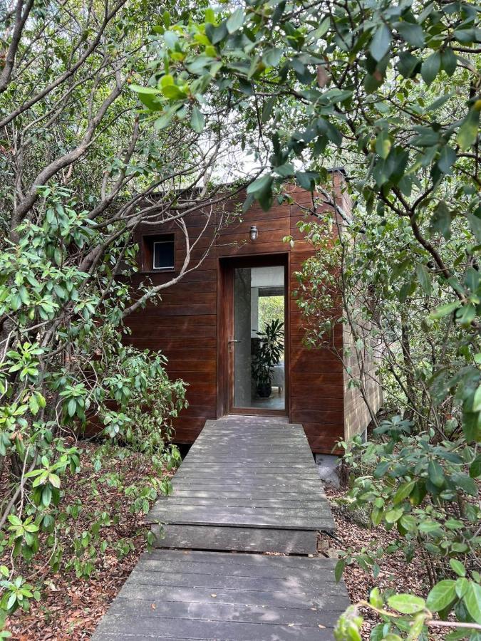 La Canopee Private Ecolodges Nîmes Extérieur photo