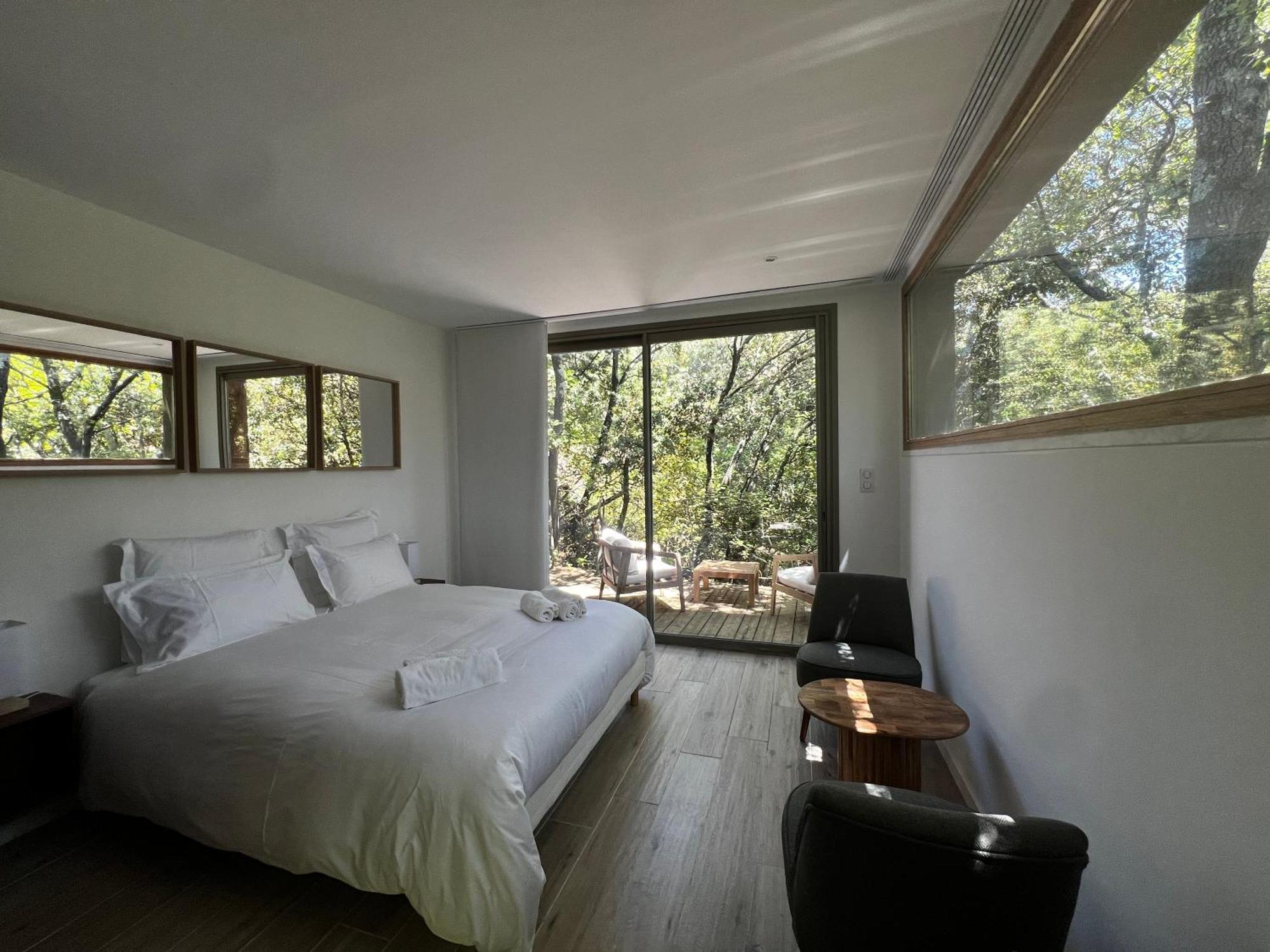 La Canopee Private Ecolodges Nîmes Extérieur photo